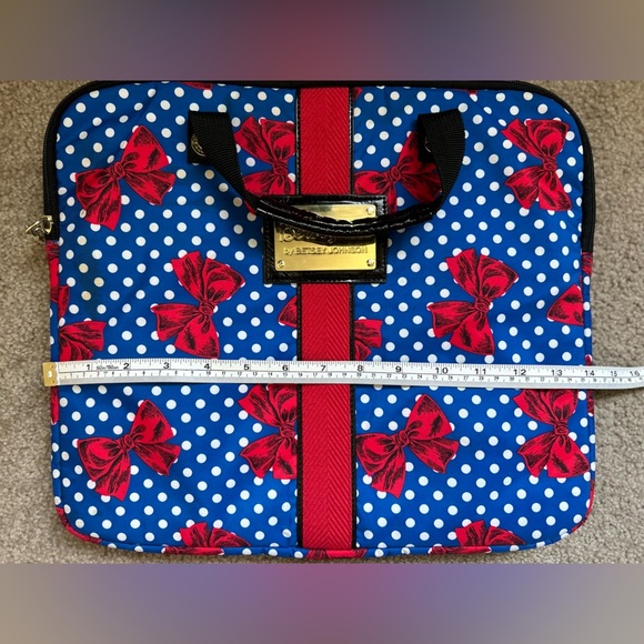 Betseyville Betsey Johnson Tablet case bag - Picture 7 of 8
